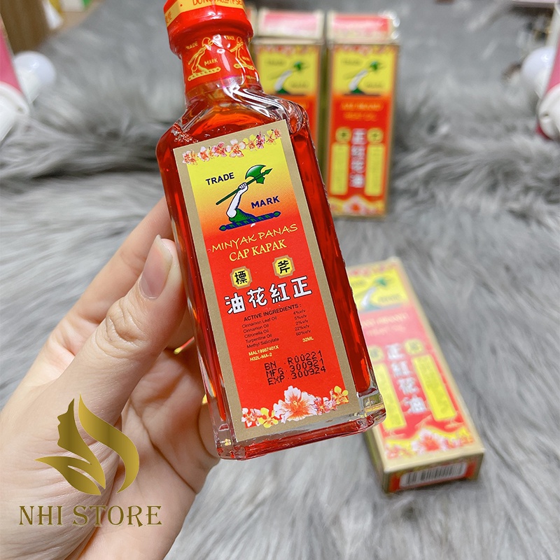 Dầu gió Hồng Hoa hiệu cây búa , đau nhức cơ , bong gân , thấp khớp , bầm tím , massage body singapore 32ml