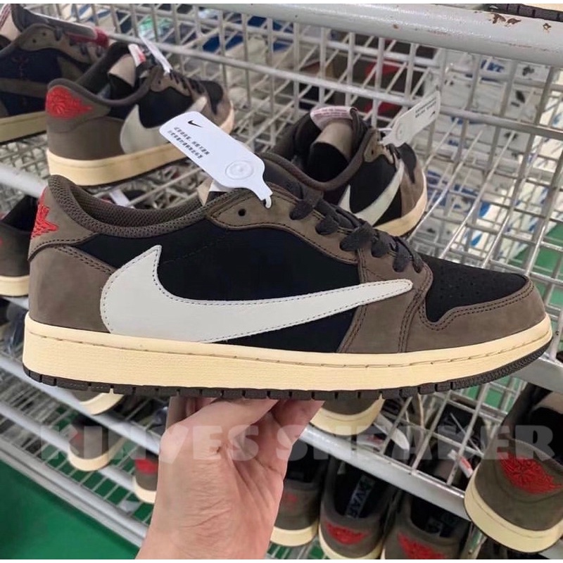 Giày Air Jordan 1 Retro Low x Travis Scott