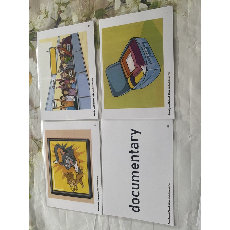 FLASHCARDS FAMILY AND FRIENDS 4 - phiên bản 2nd- 138 thẻ ép plastics