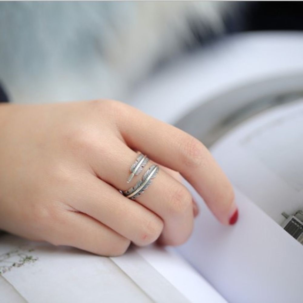 Nhẫn Hở Hình Lông Vũ Phong Cách Cổ Điển Thời Trang Sang Trọng Cho Nam Và Nữ
