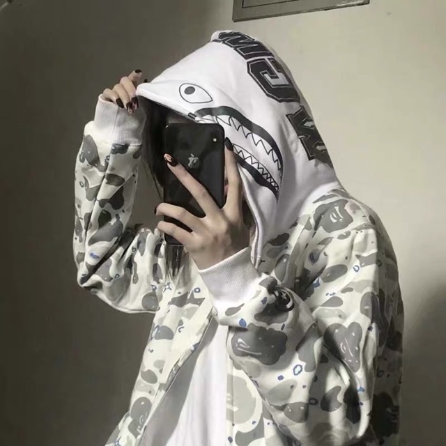 Áo cá mập BAPE hôdie. Note màu và size giúp shop nhé ❤️