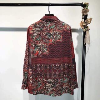 Áo sơ mi họa tiết