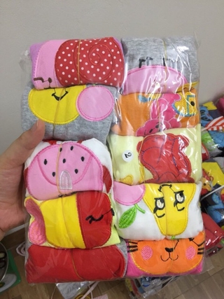 Quần chục mông thú cho bé