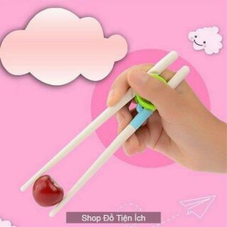 Đũa tập ăn cho bé