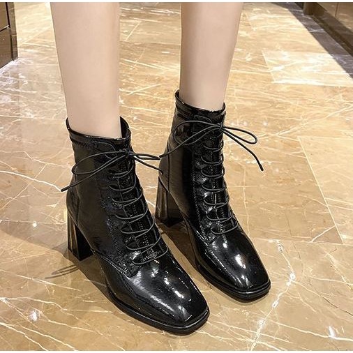 Giày bốt nữ WOMENSTORY boost da bóng 2 màu đen và kem lót nỉ khóa kéo sau Boots cao cổ đế vuông 7 cm boot mùa đông 86-A5