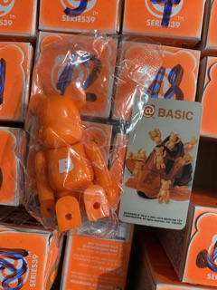 Bearbrick series 39 basic (mẫu căn bản)