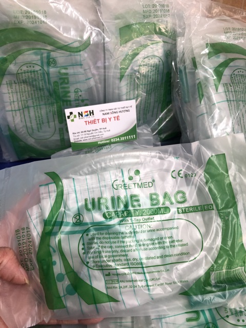 Túi chứa nước tiểu túi đựng nước tiểu van xả ngang chữ T hoặc van thẳng có dây treo 2000ml URINE BAG Greetmed