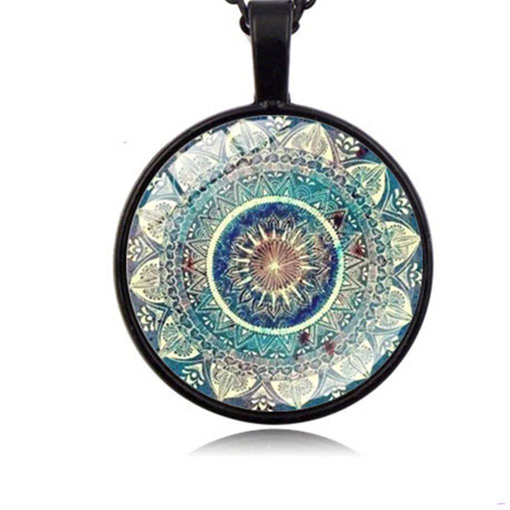 Vòng cổ mặt kính tròn hình bông hoa cà dược