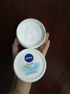 Kem dưỡng ẩm Nivea Soft - Đức