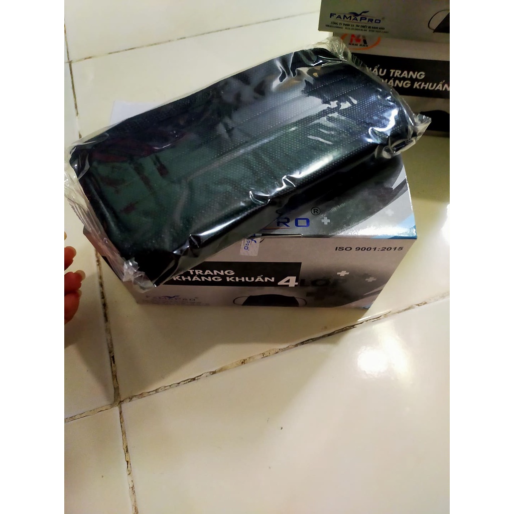 Chính Hãng- Khẩu trang y tế màu đen NAM ANH FAMAPRO 4 lớp giấy kháng khuẩn hộp 50 cái
