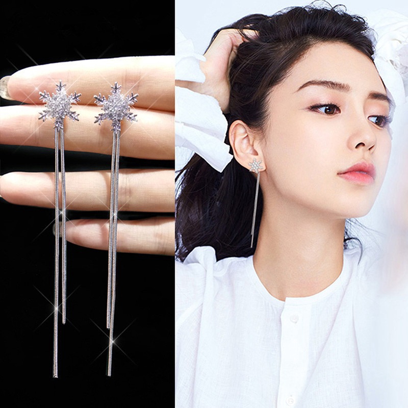 Khuyên tai dáng dài mặt hình bông tuyết xinh xắn cho nữ