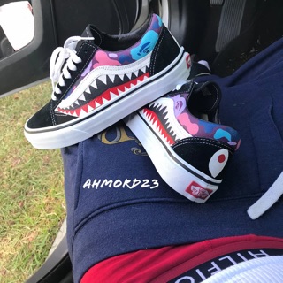 Giày custom bape