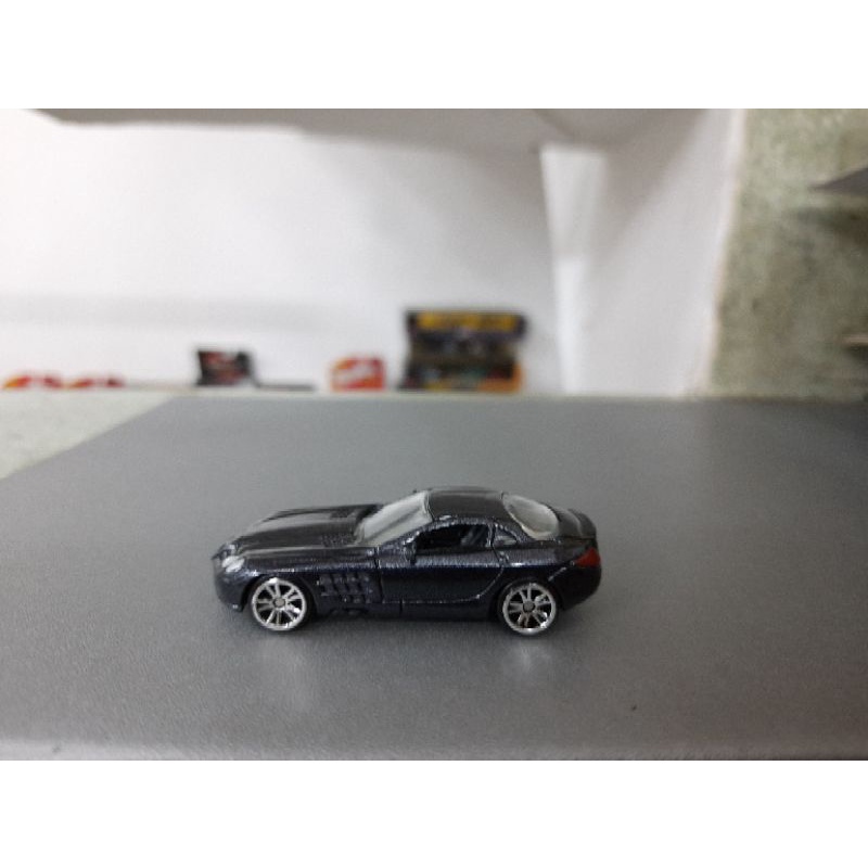 Mô hình tỉ lệ 1:64 - Mercedes Benz slr