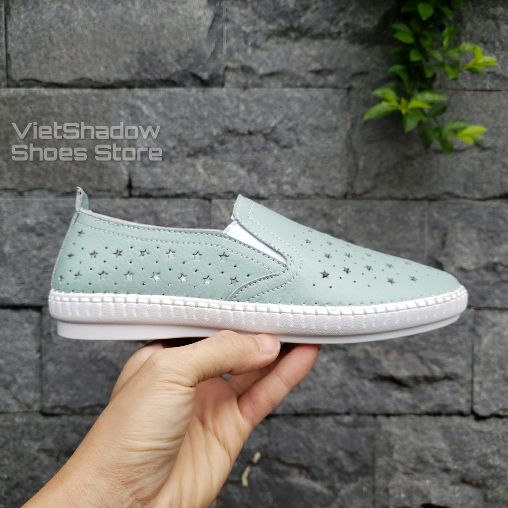 Slip on da nữ - Giày lười da nữ đột lỗ hình ngôi sao, đế khâu - Chất liệu bò 2 màu (đen) và (trắng) - Mã SP 2026N