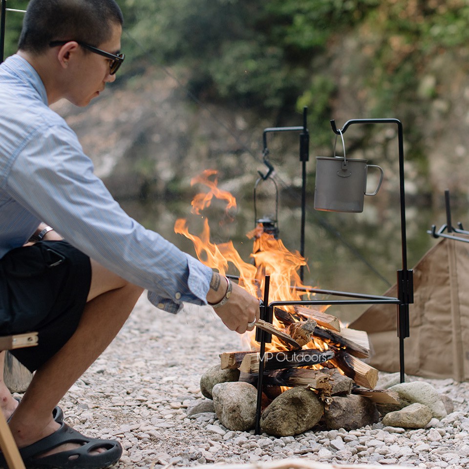 KIỀNG BA CHÂN BẾP CỦI GIÁ TREO TAM GIÁC GẤP GỌN NH20PJ208 NATUREHIKE DU LỊCH DÃ NGOẠI CẮM TRẠI CAMPING OUTDOOR