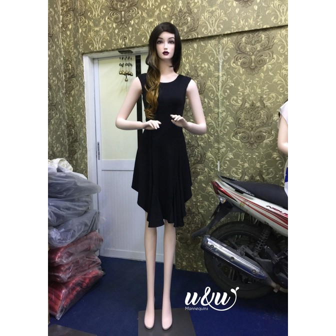 Manocanh nữ dáng thẳng