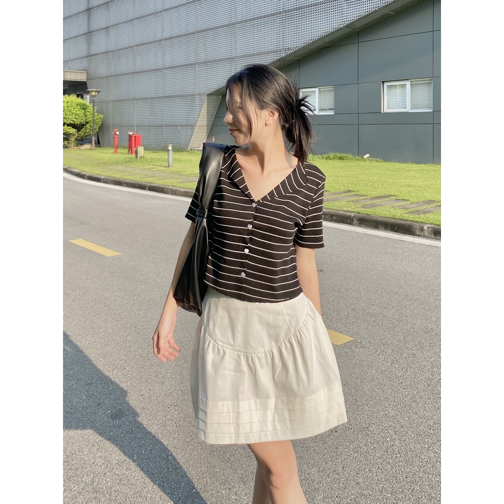 Áo len nữ kẻ tay lỡ cúc tim basic LOLLIE STUDIO AL01
