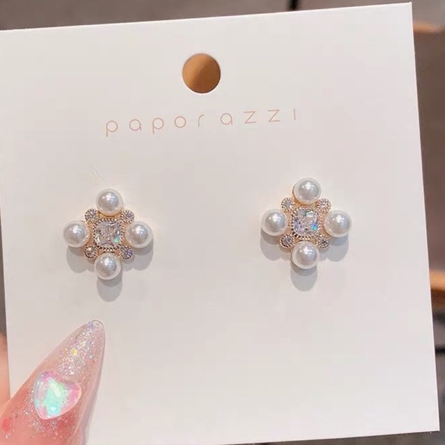 bông tai đính hạt đá và châu 4 cánh sang chảnh , khuyên tai phong cách tiểu thư