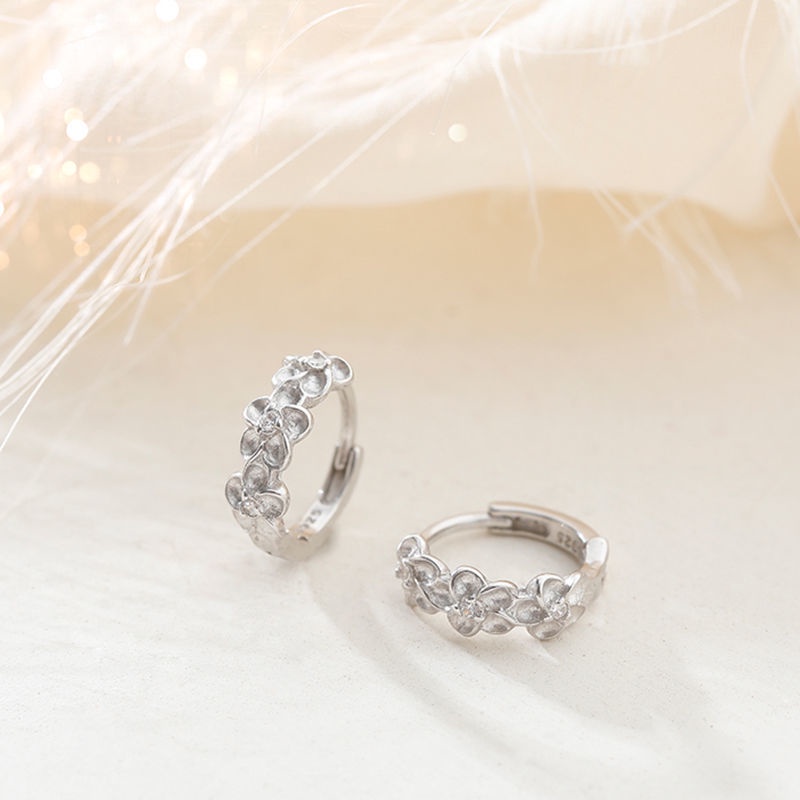 Khuyên Tai Bạc S925 Hình Hoa Đơn Giản Dễ Phối Đồ