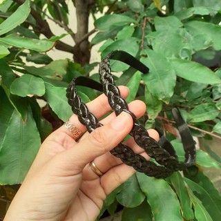 Bờm cài tóc nhựa màu đen kiểu thắt bính