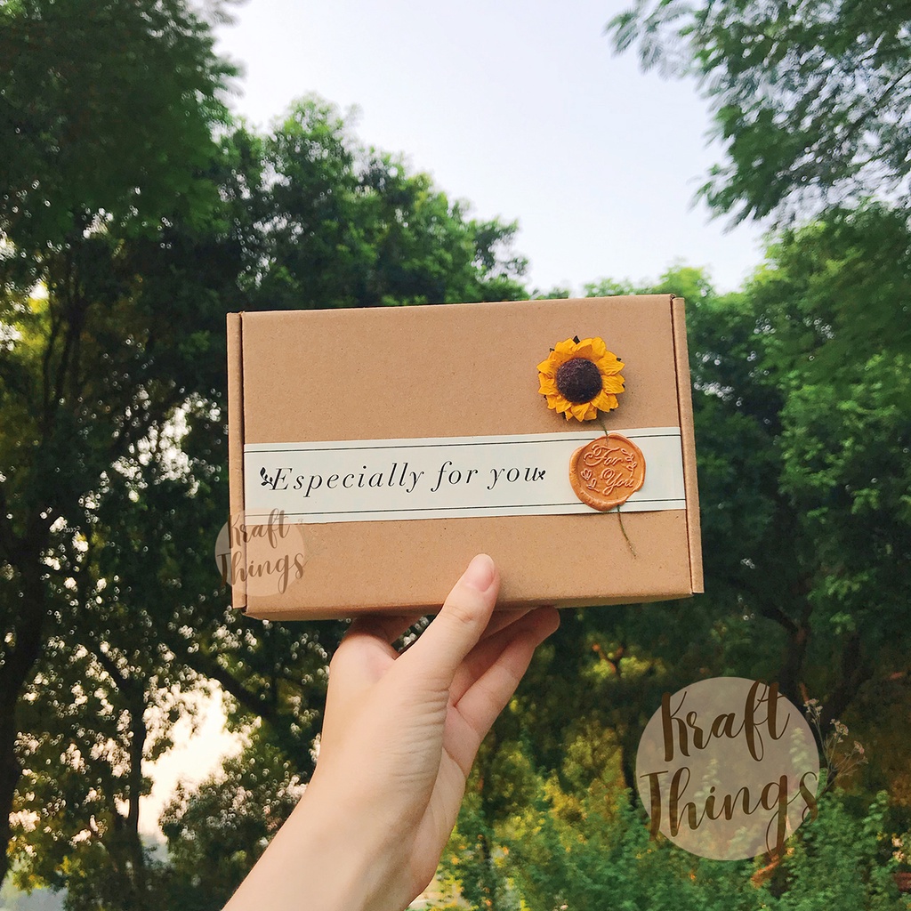 Hộp đựng quà kraft cỡ nhỏ - Hộp quà tặng sinh nhật, bạn gái, thầy cô kèm rơm lót H02