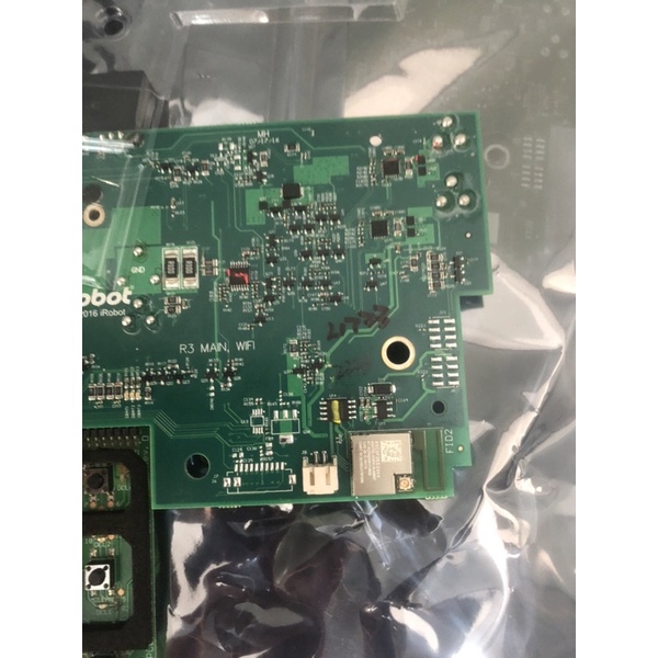 Main iRobot Roomba 690