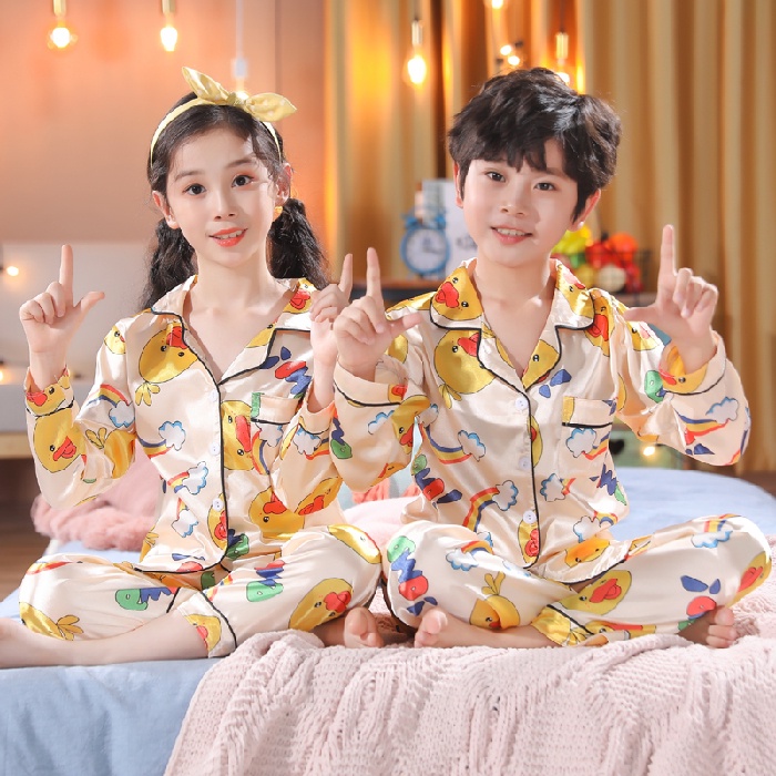 Bộ Đồ Ngủ Vải Lụa Tay Dài In Hình Chuột Mickey Phong Cách Hàn Quốc Dành Cho Bé