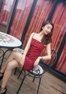 Váy hai dây caro đỏ