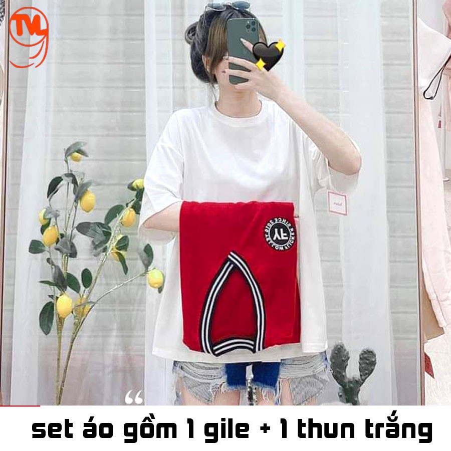 Áo gile nữ kèm áo thun trắng TVL1999, set áo gile đỏ kiểu dáng Hàn Quốc logo trước ngực, chất liệu thun lụa mềm mại.