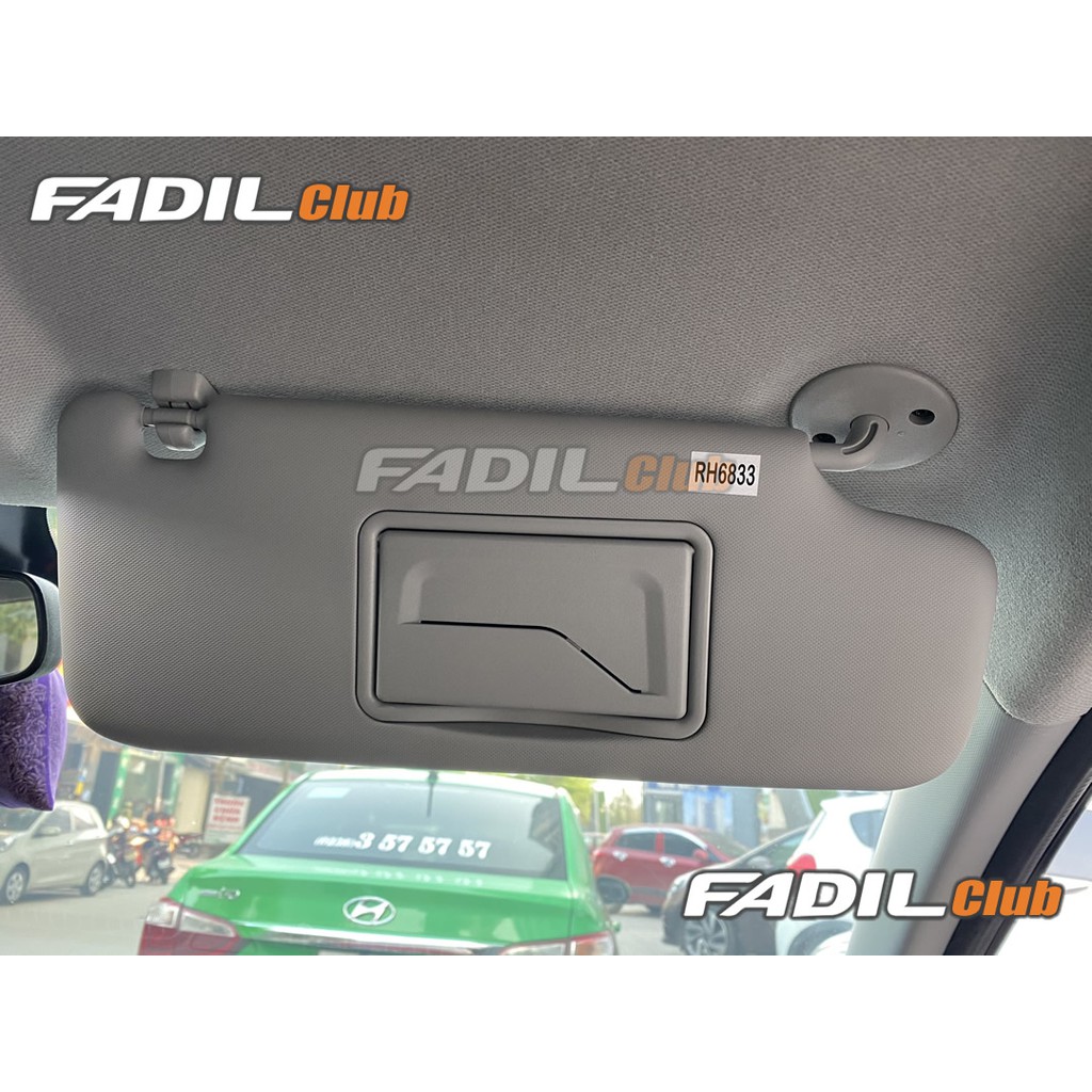 Tấm che nắng bên phụ có gương cho xe VinFast Fadil
