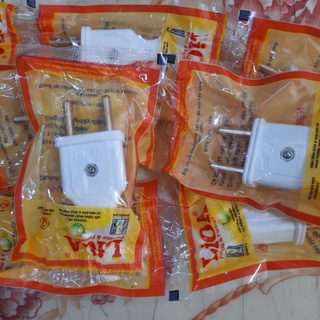 PHÍCH CẮM ĐIỆN LIOA (  Chân Cắm Phi 5 )