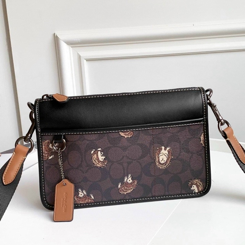 TÚI ĐEO CHÉO COACH CC131