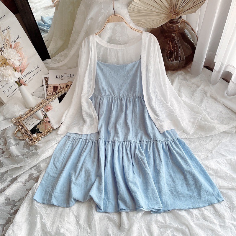 Set váy 2 dây hoa xanh kèm áo khoác mỏng cho mùa hè