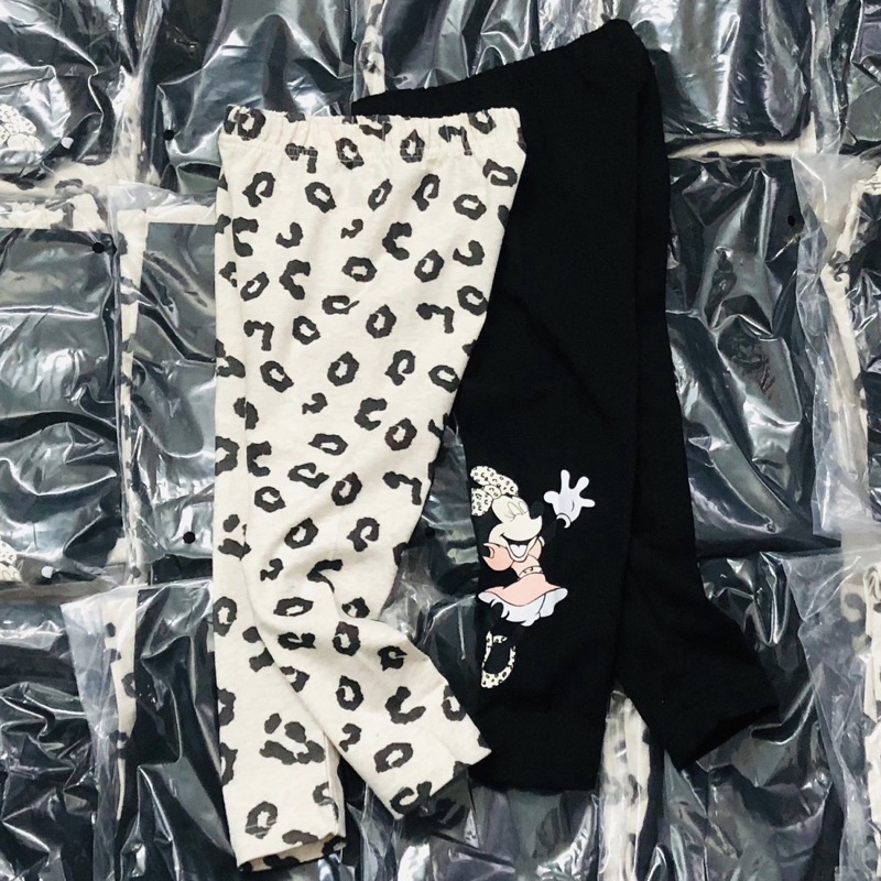 Set 2 quần legging da báo và Minnie