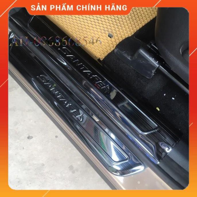 Bộ 8 miếng ốp bậc cửa trong ngoài Santafe 2019-2020