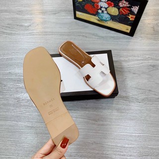 Dép hm trắng đen nâu