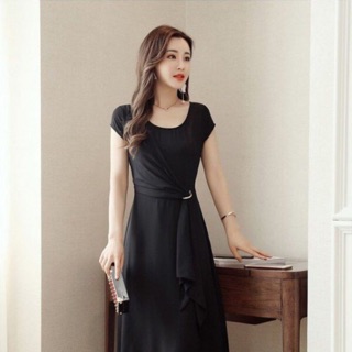 Váy phối eo cài ngọc trai