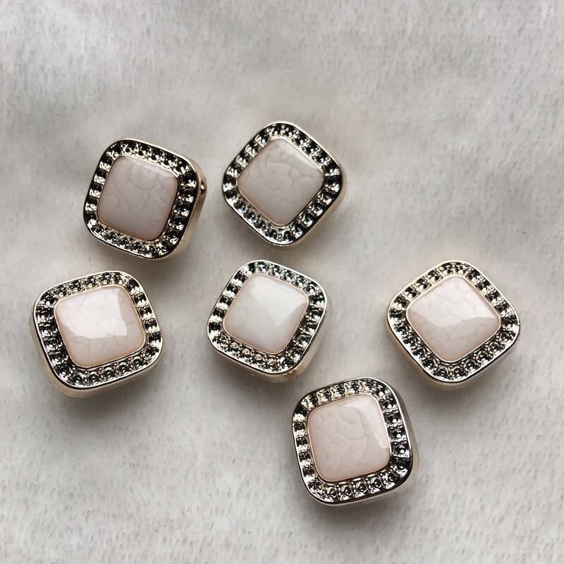 NÚT ÁO XỊN 1.8cm sáng đẹp