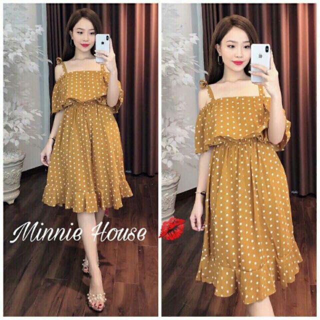 Đầm xoè vai nơ chấm bi bèo ngực
