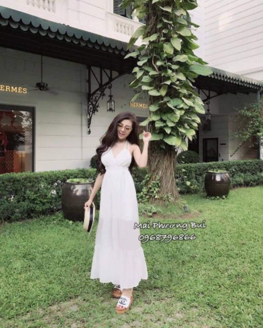 Đầm maxi cổ yếm hở lưng