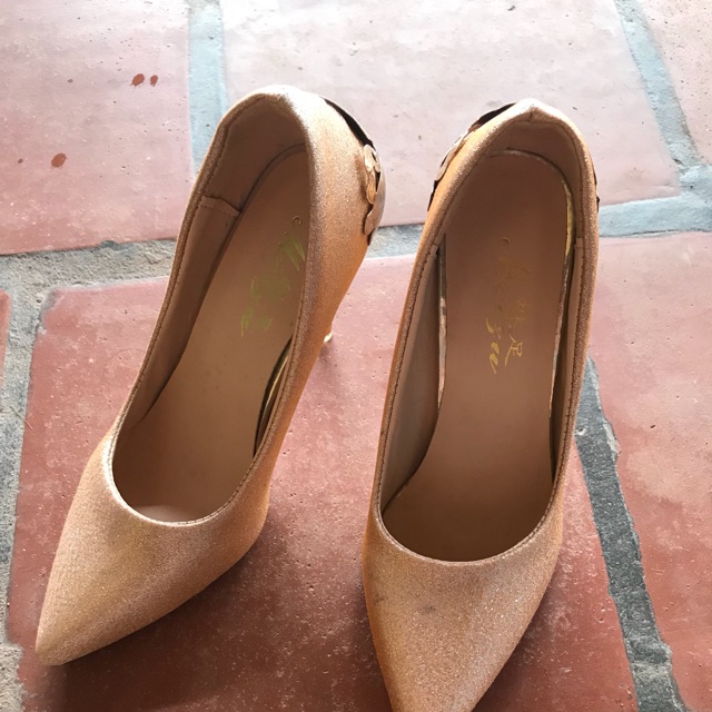 giầy cao gót nhũ (thời trang nữ)