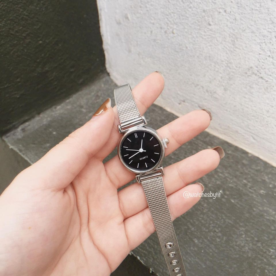Đồng hồ nữ mặt nhỏ dây kim loại MONO bạc mặt đen đồng hồ nữ mặt tròn đẹp giá rẻ Watchesbytif size 22mm | BigBuy360 - bigbuy360.vn