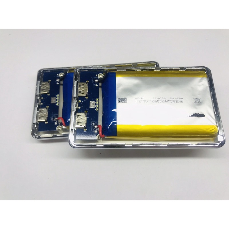 Box lithium 3.7V 10.000mAh combo gồm Box + mạch báo dung lượng + Pin