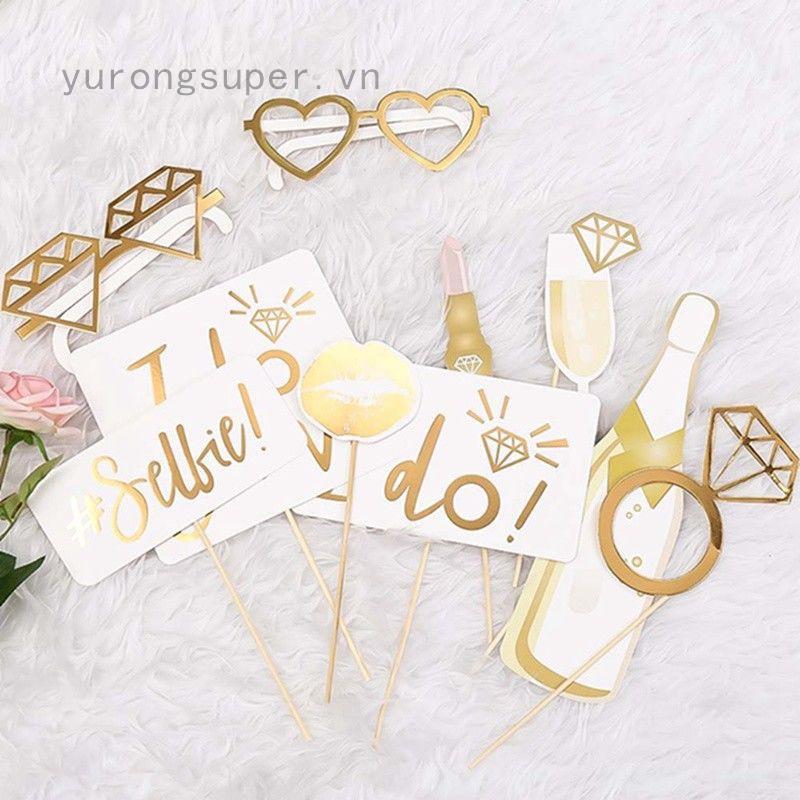 Phụ kiện chụp ảnh trang trí không gian tiệc cưới