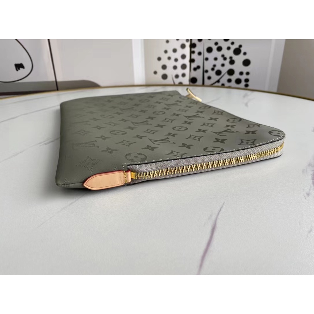 Sẵn sàng giao hàng Louis Vuitton LVM43442 Nam thời trang mới Túi xách đa chức năng nhẹ nhàng Bao đựng ipad