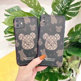 Ốp lưng iphone imd gấu kaws phối l.v chống bẩn
