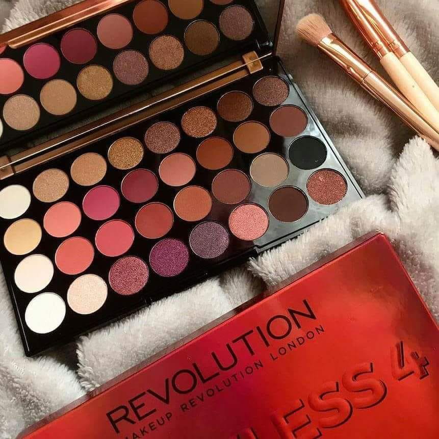 (Bill Đức) Bảng mắt Makeup revolution flawless 4