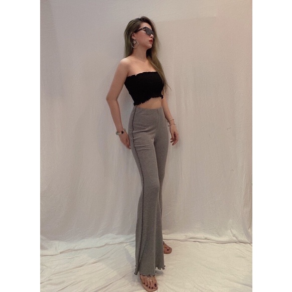 Set bộ áo croptop dài tay và quần ống loe