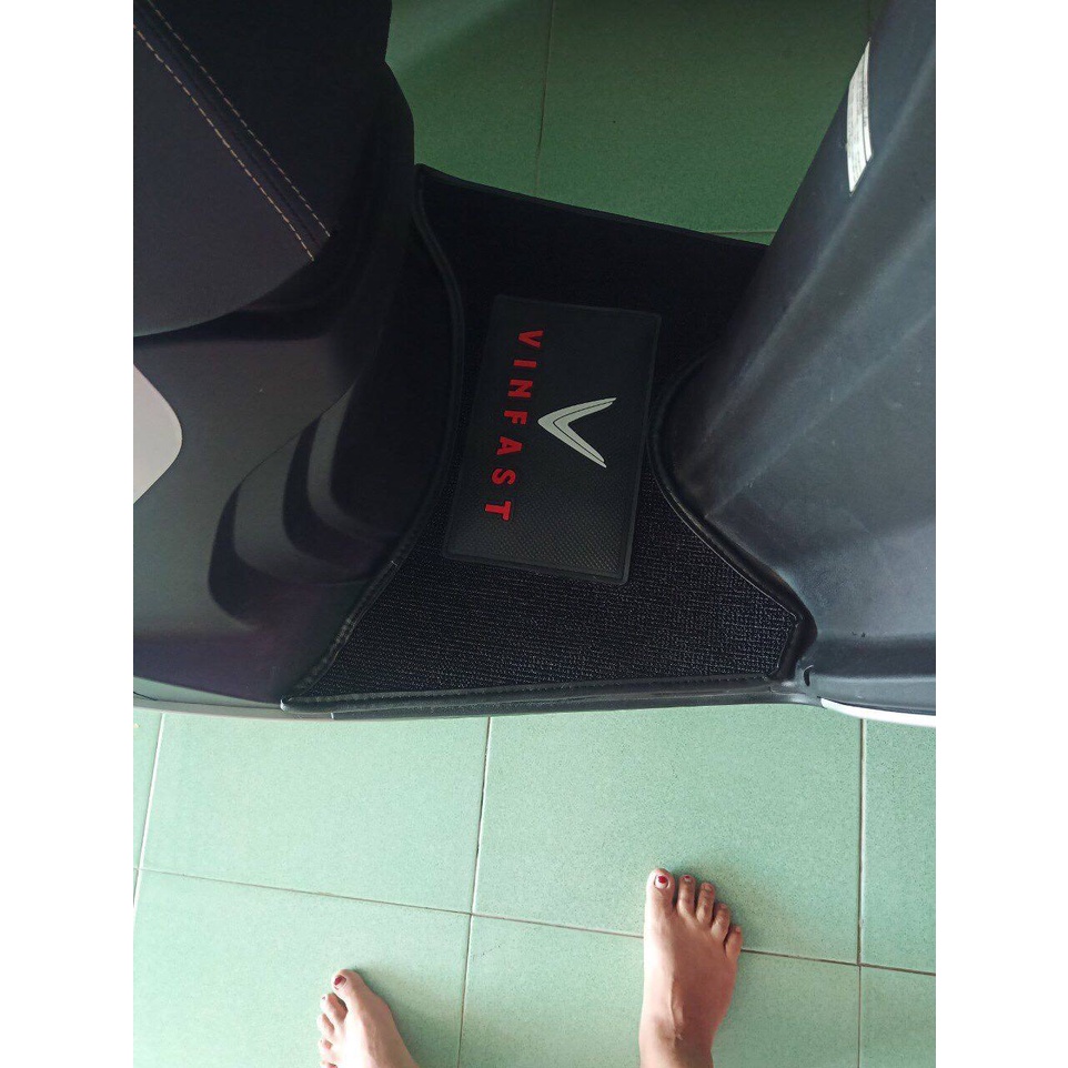 Thảm lót chân Vinfast Theon, Theon S thảm rối có logo Vinfast