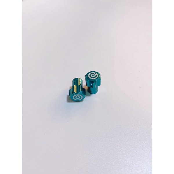 Cặp van dòi mẫu OBrem, ốc chân van màu lắp thông dụng xe gắn máy